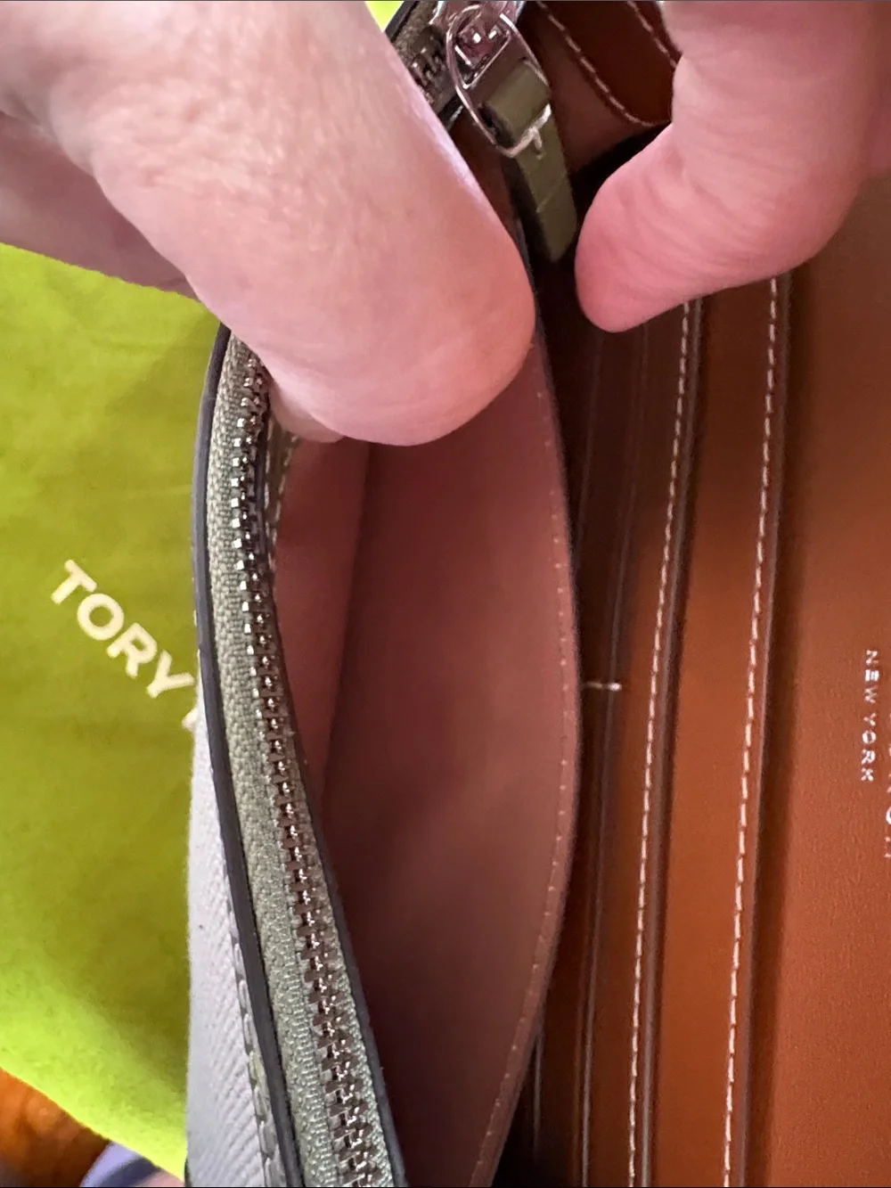 Tory Burch Thea Flat Wallet Crossbody Canvas Green Croc-embossed leather trim - Picture 9 of 16